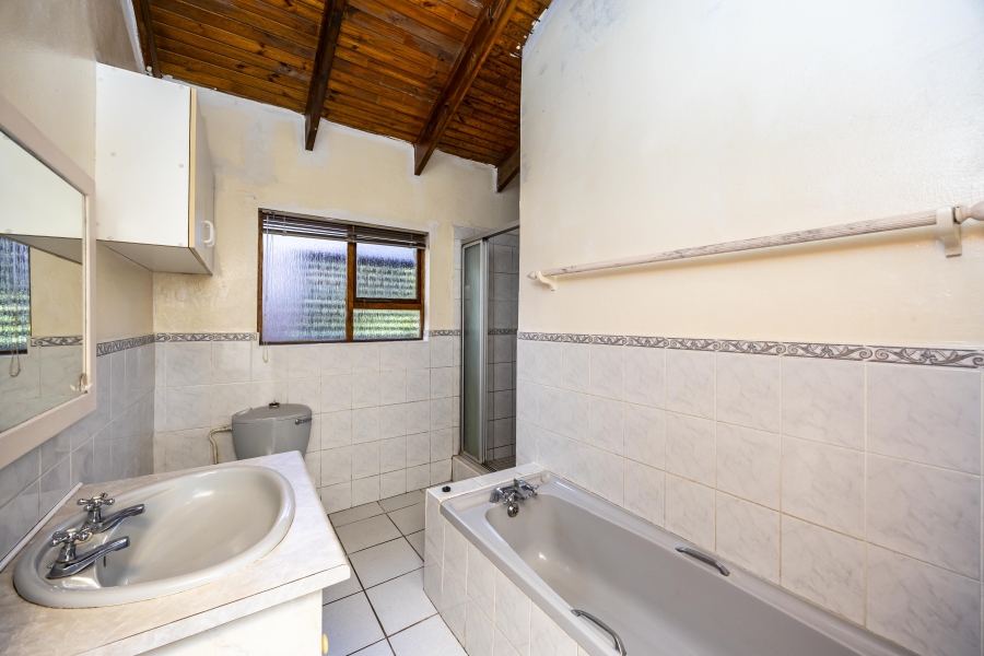 11 Bedroom Property for Sale in Gonubie North Eastern Cape